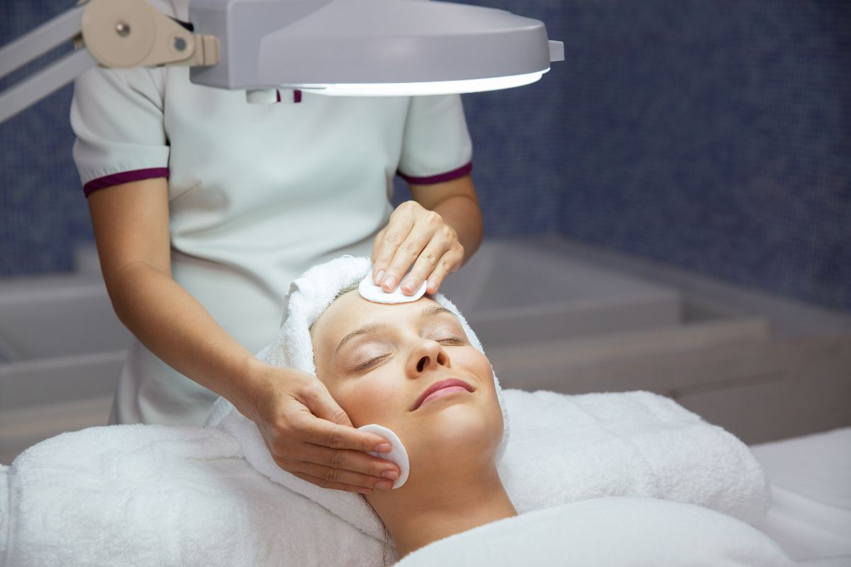 Professional Facials vs At-Home Skincare