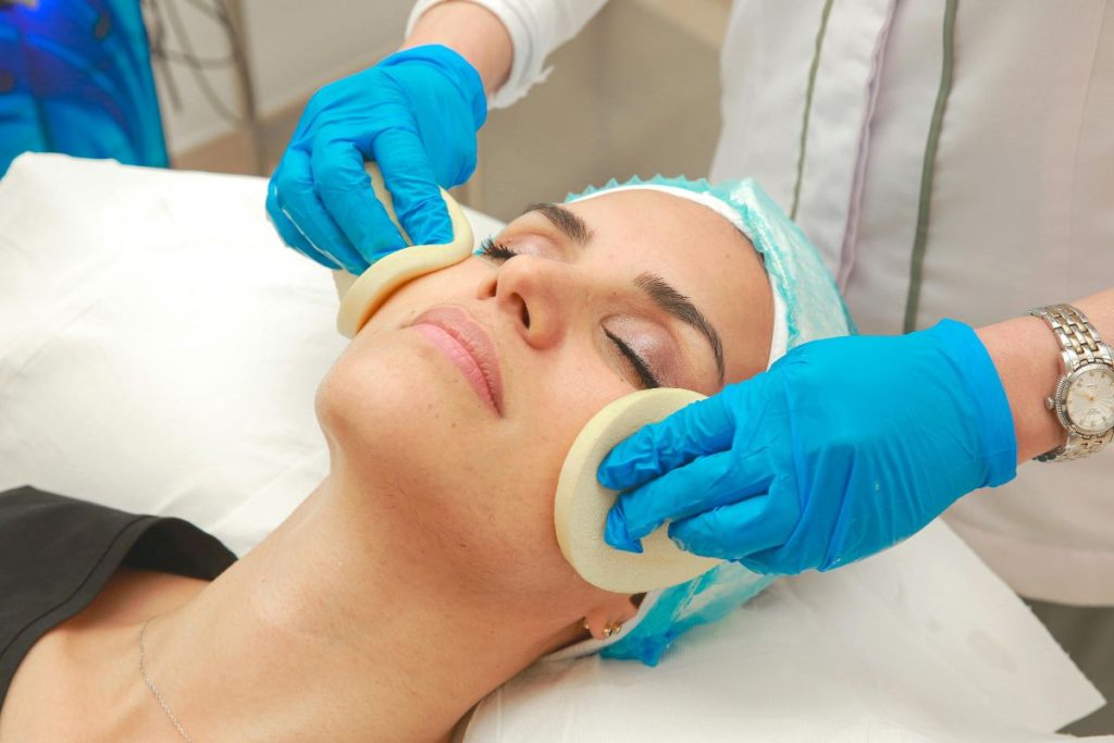 what to expect acne facial treatment process skincare